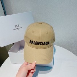 Balenciaga Embroidered Logo Baseball Cap In Khaki