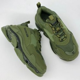 Balenciaga Triple S Sneakers Clear Sole UniseX In Olive