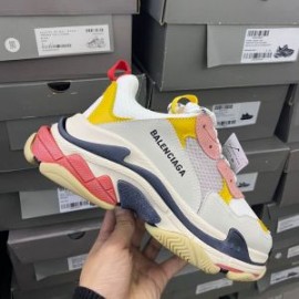 Balenciaga Triple S Sneakers Multi-Patches UniseX In GrayYellow